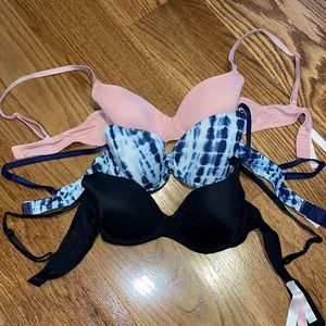 Victoria’s Secret Pink 34B Wear Everywhere Lightly Lined Bras Pink, Black, Blue